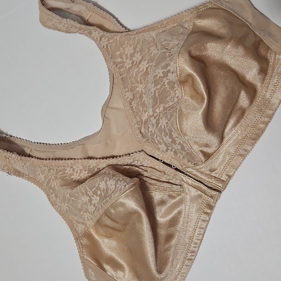 Exquisite Elegant Lace Beige Bra Size 38D - Picture 3 of 11